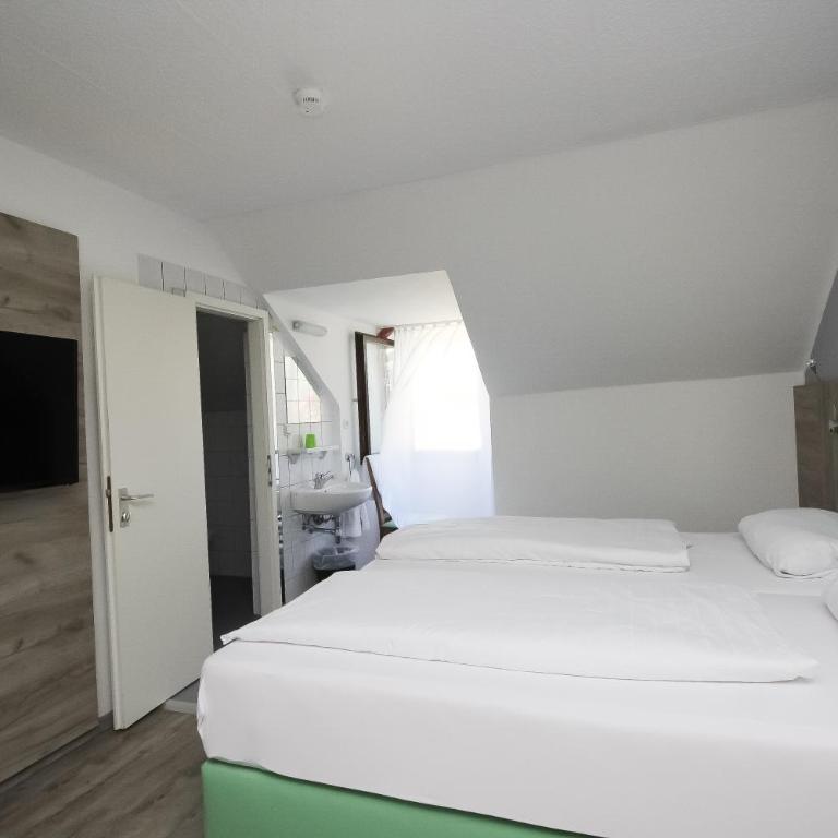 Hotel Pension Köberl - Comfort Double Room with Private Bathroom - 8