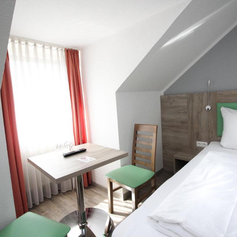 Hotel Pension Köberl - Comfort Double Room with Private Bathroom - 9