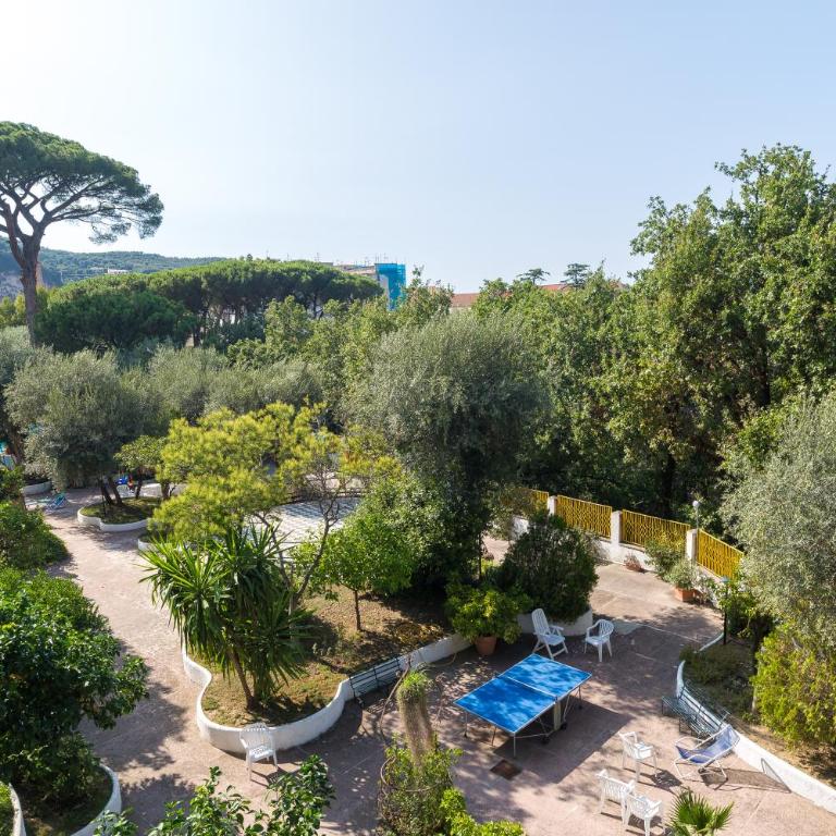 Sorrento Pool&Suites - Standard Double Room - 1