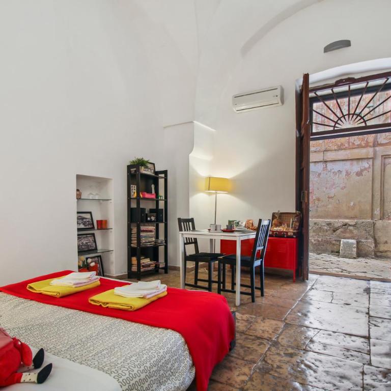 B&B Affittacamere Del Teatro - Studio Rosso - 4