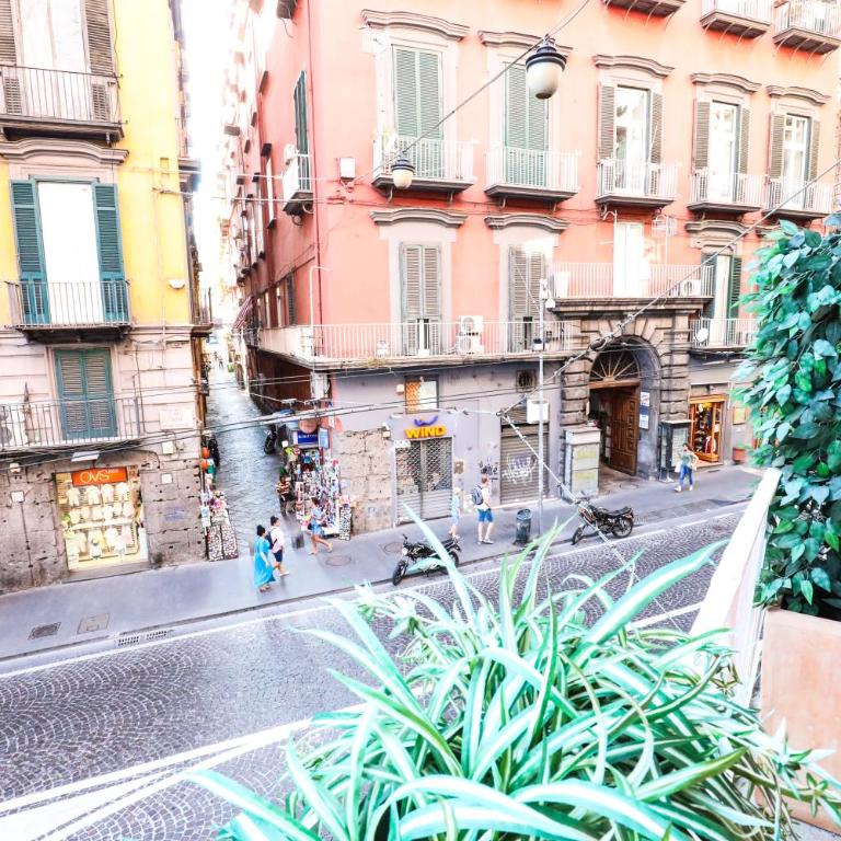Toledo 16 Luxury Suites - Camera Matrimoniale Deluxe con Balcone - 5