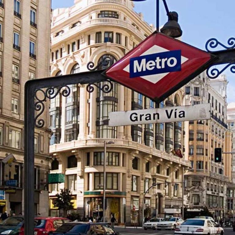 Luxury Silver Apartment just steps from Gran Vía by Batuecas - Apartment - 20
