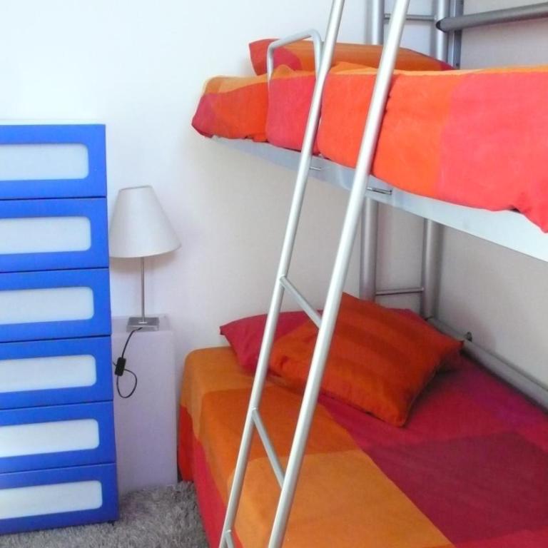 Habitacion Privada Paseo Del Arte - Habitación Estándar con baño compartido - 2 camas - 10
