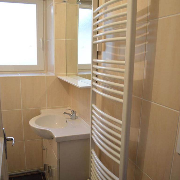 Hôtel Timgad - Chambre Double - Accès par Escaliers Uniquement - 25
