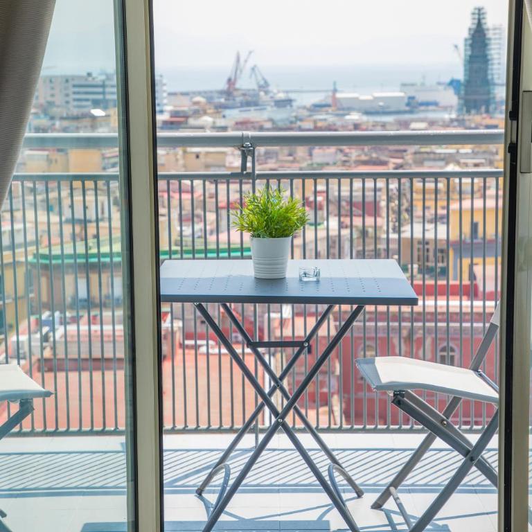 South Hands - Camera Matrimoniale Deluxe con Balcone e Vista Mare - 1