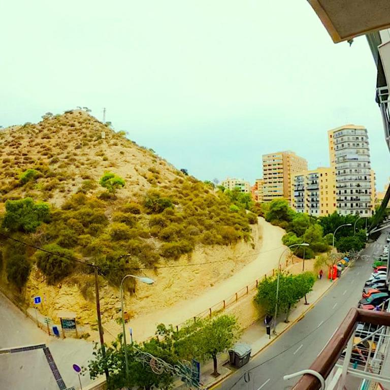 Alicante Central Apartment - Apartment with Balcony - 39