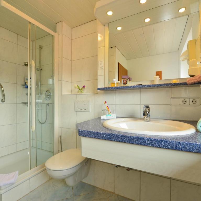Hotel Landhaus Schmid - Comfort Doppelzimmer mit Balkon - 3