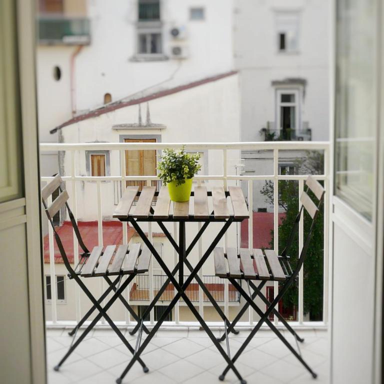 Centro Storico - Fermata MONTESANTO - Camera Matrimoniale con Balcone - 4