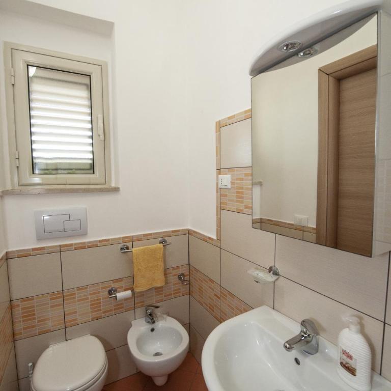 B&B Villa Eleonora - Camera Matrimoniale con Bagno Privato - 4