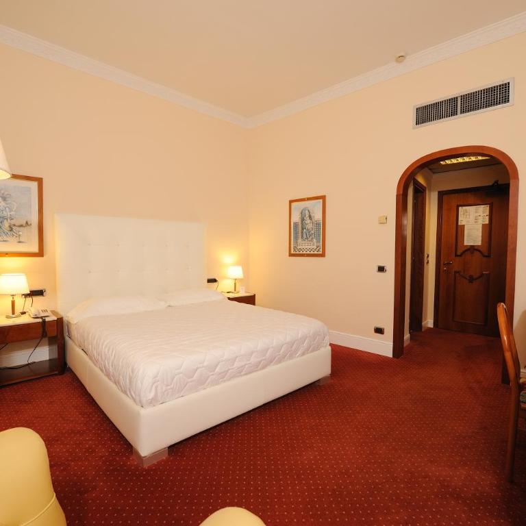 Hotel Roma - Classic Double or Twin Room - 8