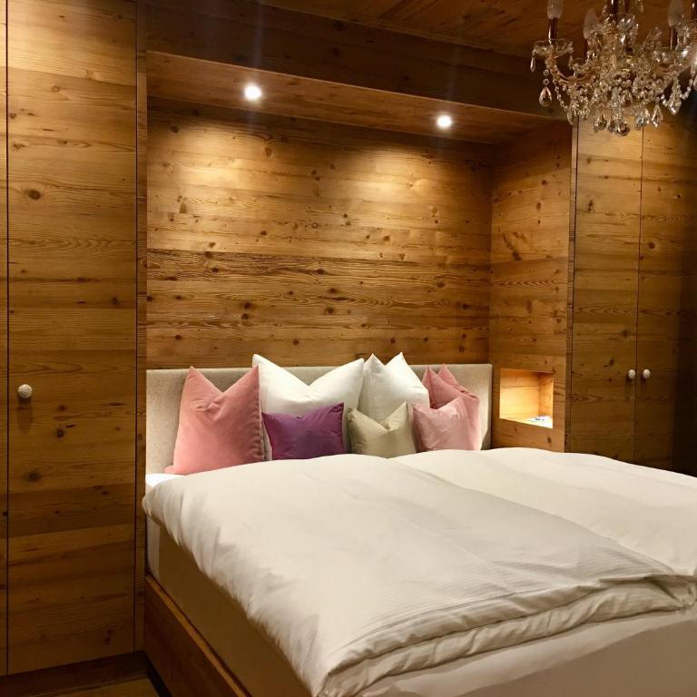 Alpin Hotel Garni Eder - Private Living - Deluxe Doppelzimmer mit Balkon - 5