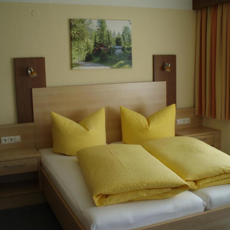 Haus Wiesenblick - Doppel-/Zweibettzimmer mit Balkon - 7