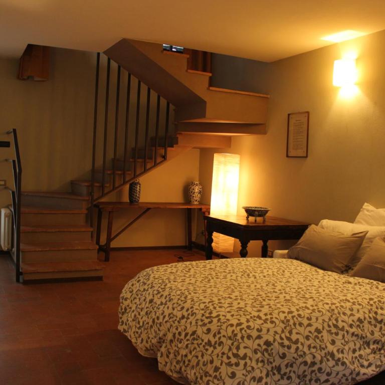 Il Fienile, casa vacanza in campagna con parcheggio privato e giardino privato, a 6 chilometri da Bologna centro e 1 chilometro da Bologna Fiera, Parco commerciale Meraville e Gran Tour Italia - Apartment - Split Level - 6