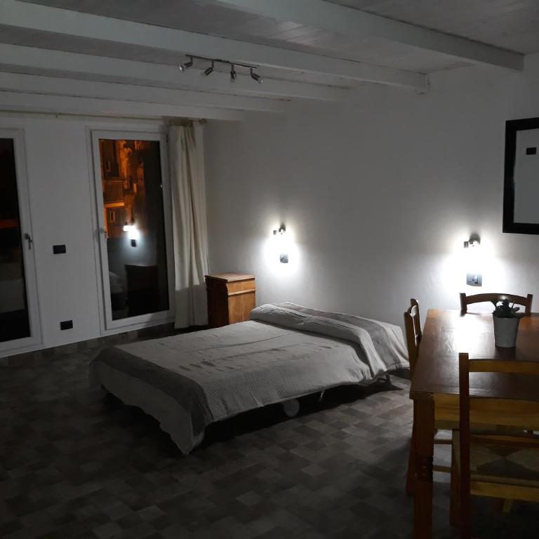 Via Pezza 100 - Camera Familiare con Terrazza - 24