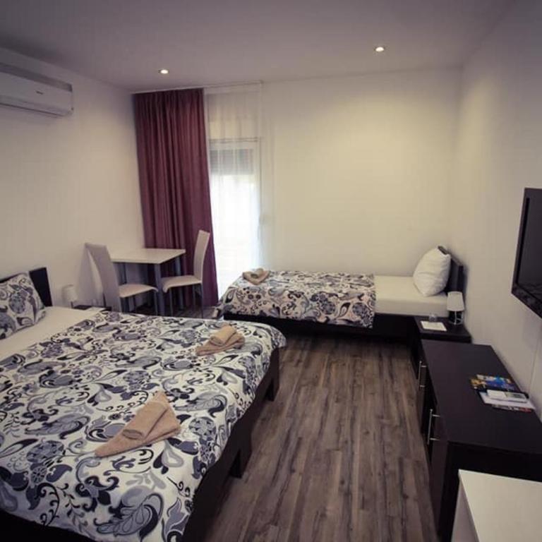 Apartments & Rooms Villa Zaad FREE PRIVATE PARKING - Apartment - Split Level - 2