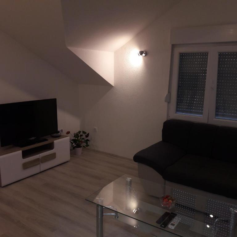 M&A - One-Bedroom Apartment - 24