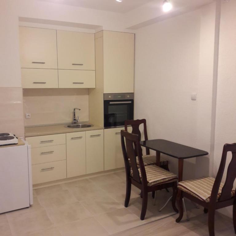 M&A - One-Bedroom Apartment - 27