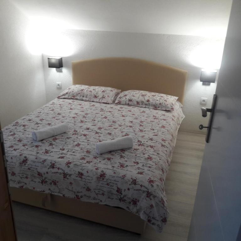 M&A - One-Bedroom Apartment - 22