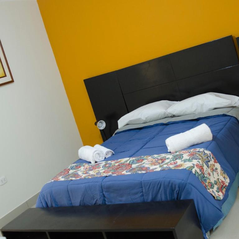 Jazmines Lodging - Family Room with Private Bathroom - 3