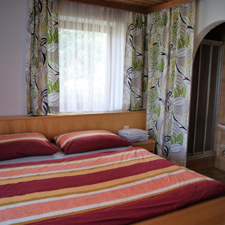 Steinerbauer - Dreibettzimmer mit Aussicht - 2