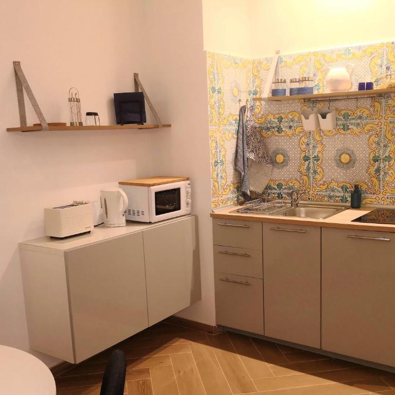 Casa Wenner 1 panorama su Chiaia - Studio Apartment with Sea View - 7