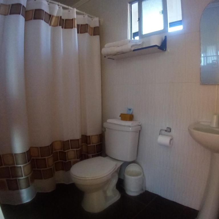 Inti Hotel - Habitación Cuádruple con baño - 2