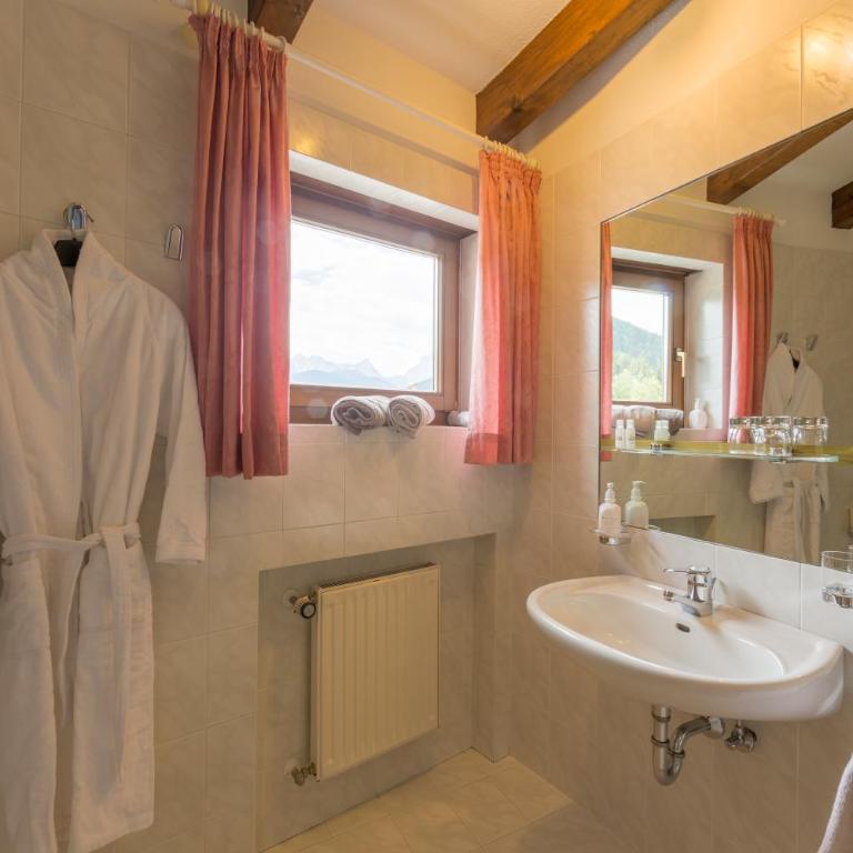 Hotel Weisses Lamm - Camera Matrimoniale - 2