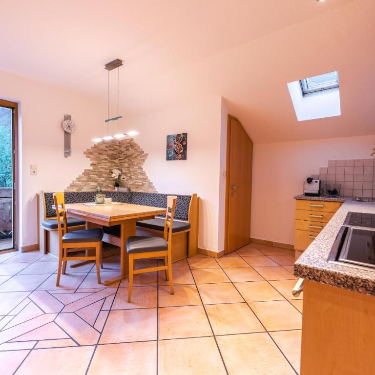 Haus Viktoria - Apartment mit Balkon - 3