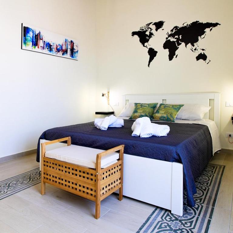 centruMaqueda - Double Room with Balcony - 2