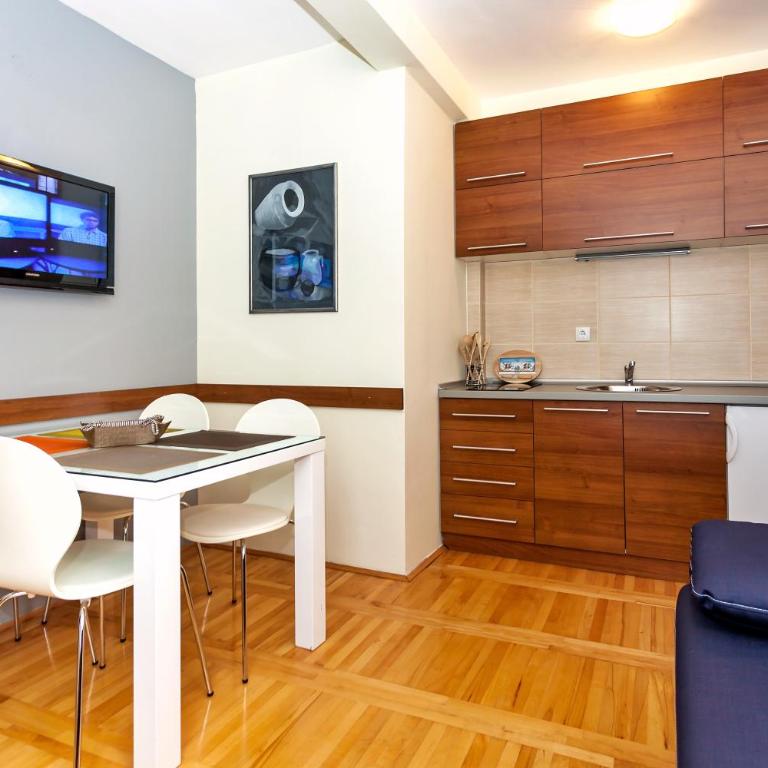 HostGost at Kraljevi Čardaci - One-Bedroom Apartment - 7