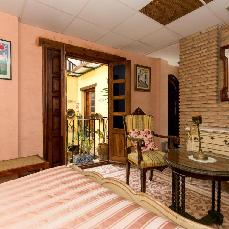 Charming Andalusian house - free parking - Vacation Home - 45