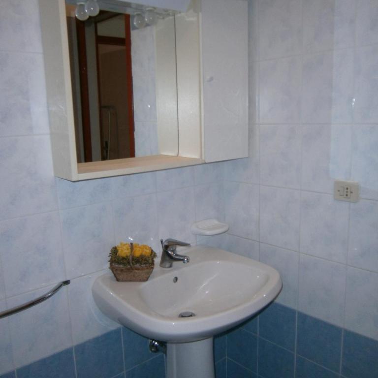 Azzurro - Appartamento con 3 Camere da Letto - Pianterreno - 38