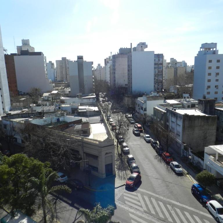 Confort Platense Monoambiente Catedral - Apartamento con balcón - 57