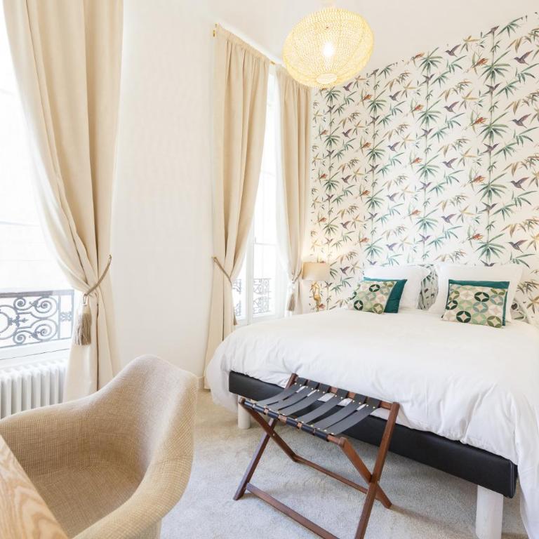 Maison de Lignières - Guest House - Paris quartier Champs-Elysées - Chambre de Luxe avec Salle de Bains Privative Séparée - 2