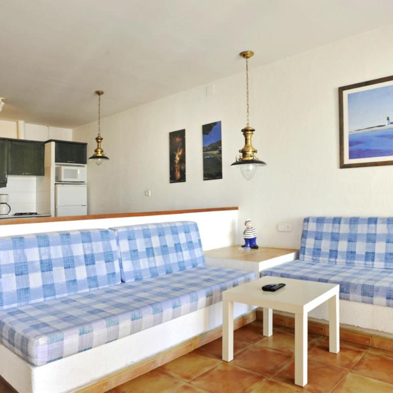 Apartaments El Berganti en Canyelles Petites - Apartamento de 2 dormitorios con terraza y vistas al mar - 5
