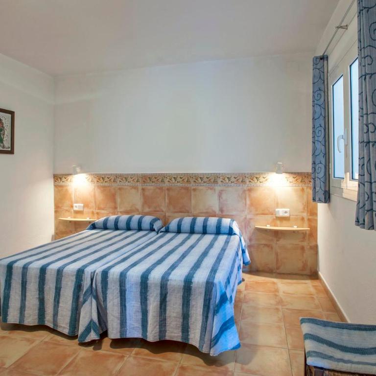 Apartaments El Berganti en Canyelles Petites - Apartamento de 2 dormitorios con terraza y vistas al mar - 3