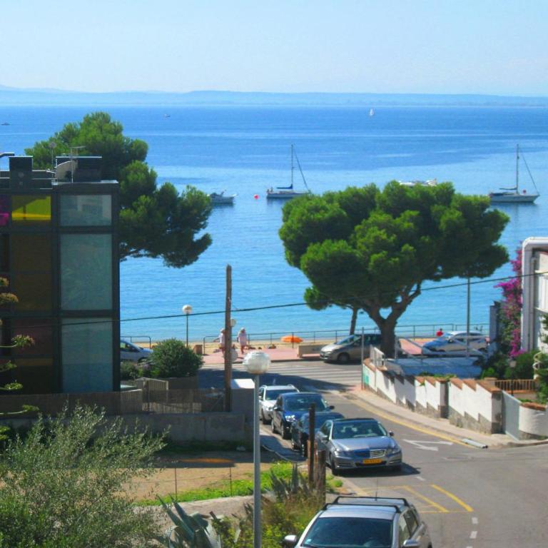 Apartaments El Berganti en Canyelles Petites - Apartamento - 2