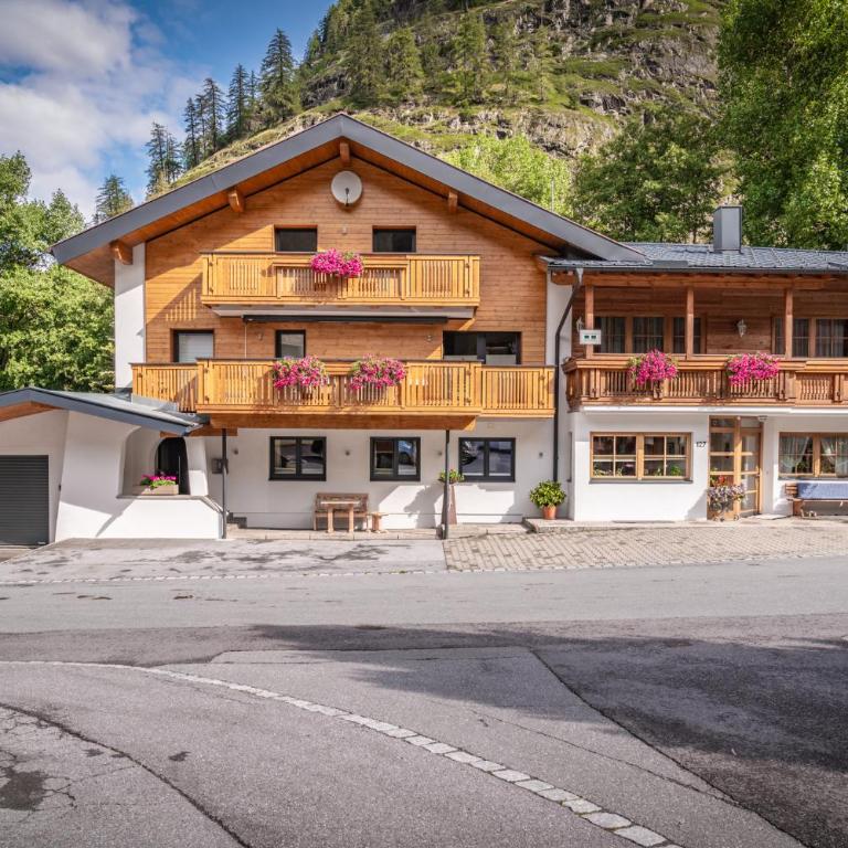 Gästehaus Huben - Apartment - auf 2 Etagen - 1