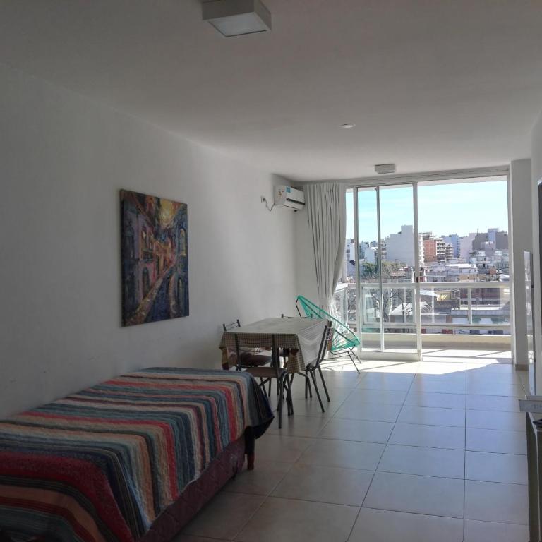 Plaza - Apartamento con balcón - 2