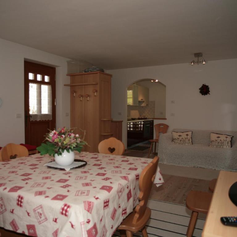 Villetta ai Pini Deluxe - Appartamento con 2 Camere da Letto - 34