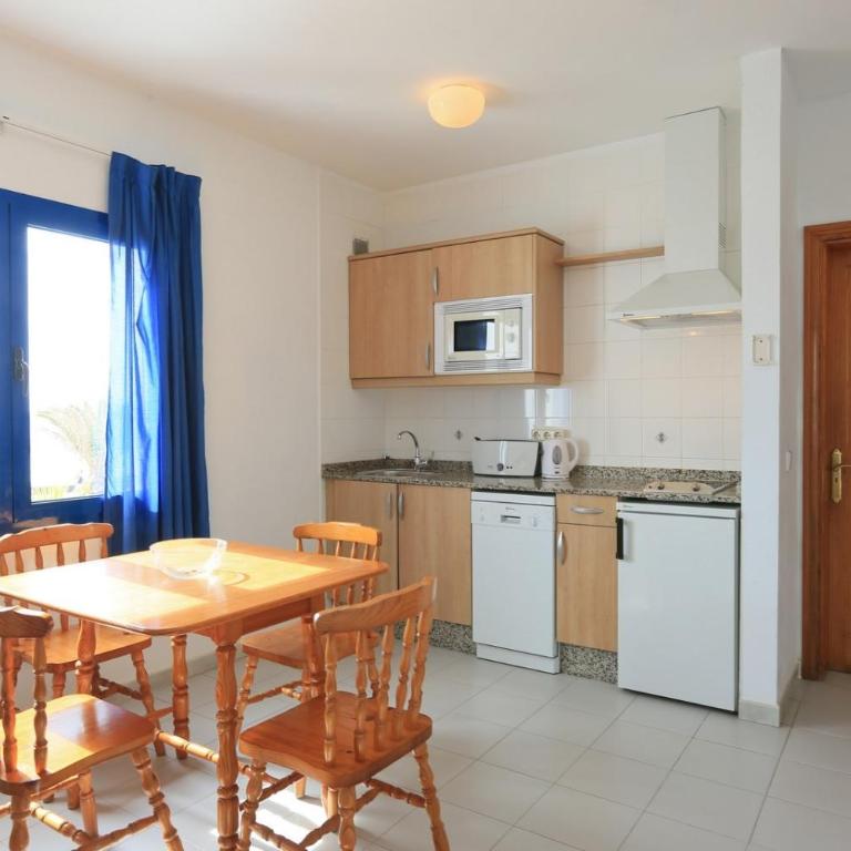 Apartamentos Club Pocillos - Two-Bedroom Apartment (5 Adults) - 1