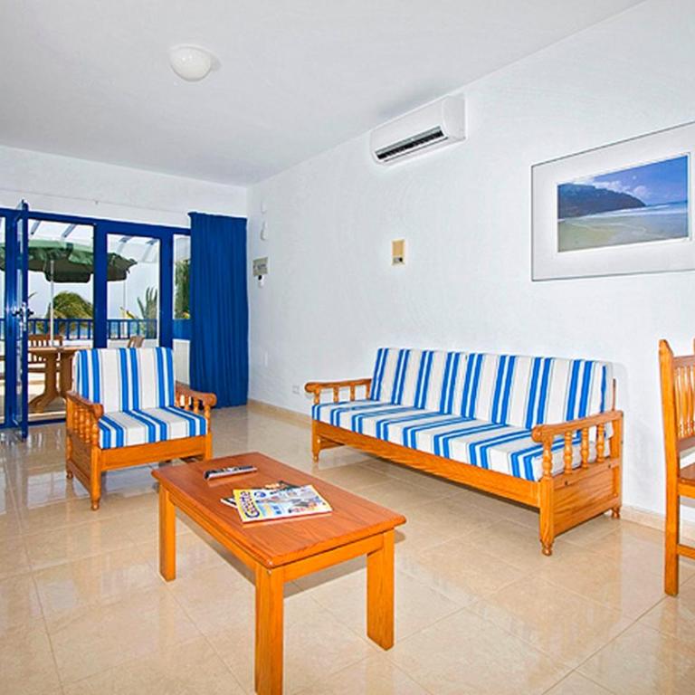 Apartamentos Club Pocillos - Two-Bedroom Apartment with Sea View (5 Adults) - 2