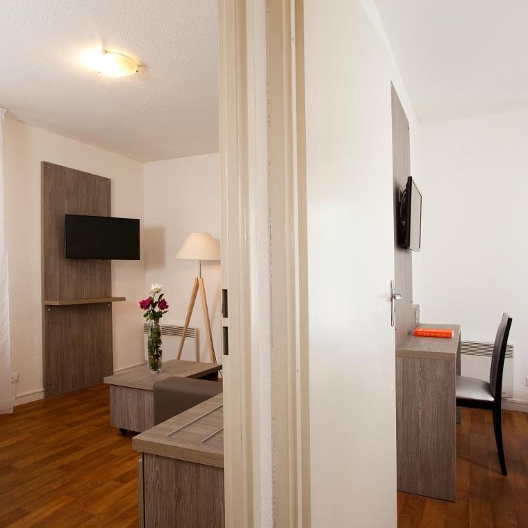 Séjours & Affaires Reims Clairmarais - Appartement 2 Pièces 2-4 Personnes - 7