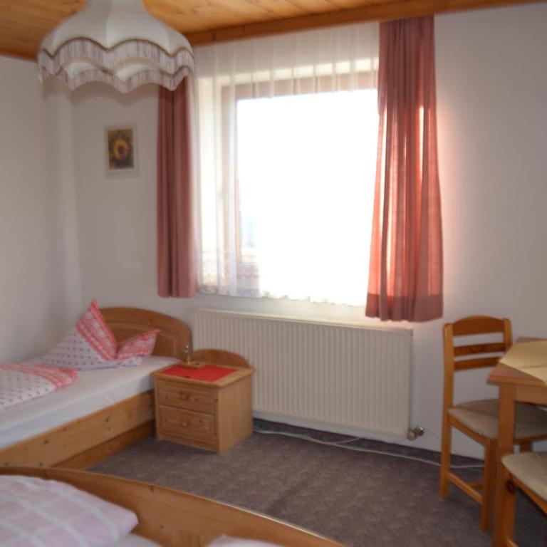 Innviertler Berggasthof - Dreibettzimmer - 1