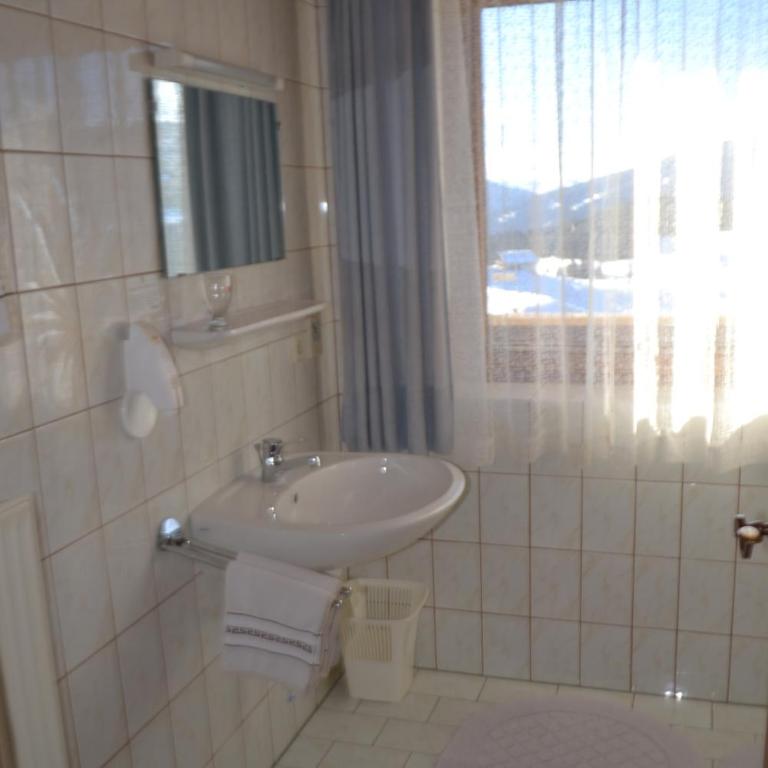 Innviertler Berggasthof - Dreibettzimmer - 2