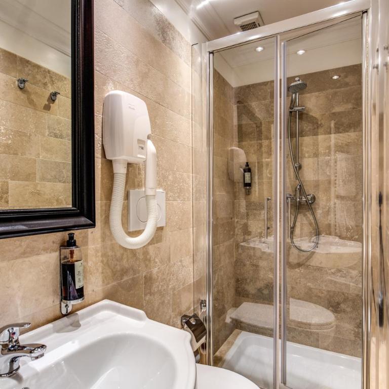 Hotel dei Quiriti Suite - Camera Matrimoniale con Vasca Idromassaggio - 8