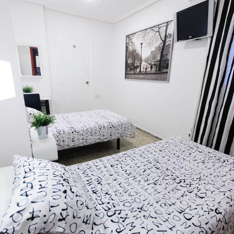 Hostal On Dormire Valencia - Double or Twin Room - 1