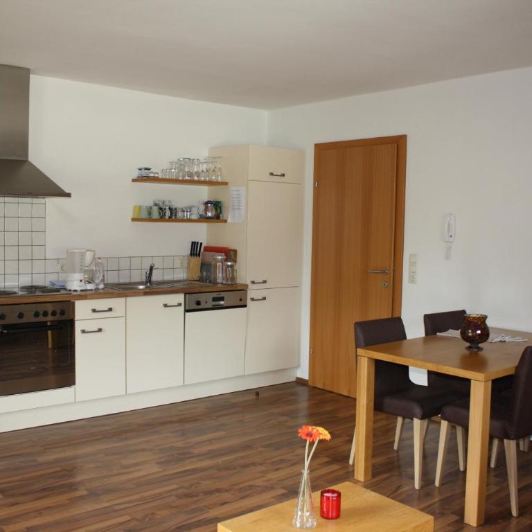 Appartementhaus Bergblick - Apartment mit 1 Schlafzimmer und Balkon - 1. Stock - 3
