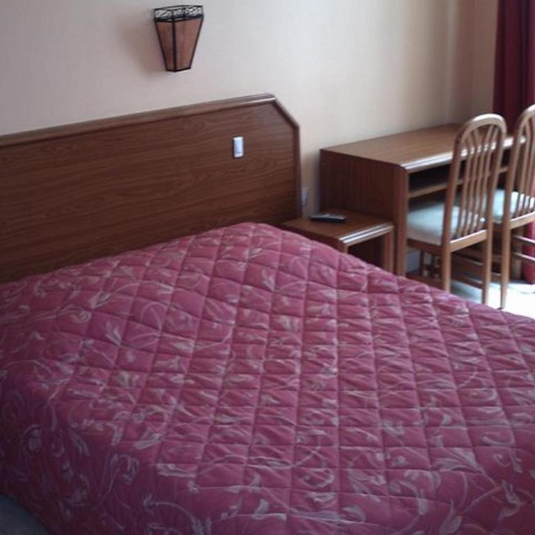 Paris Hôtel Le Mediterraneen - Chambre Simple Classique avec Toilettes Communes - 1