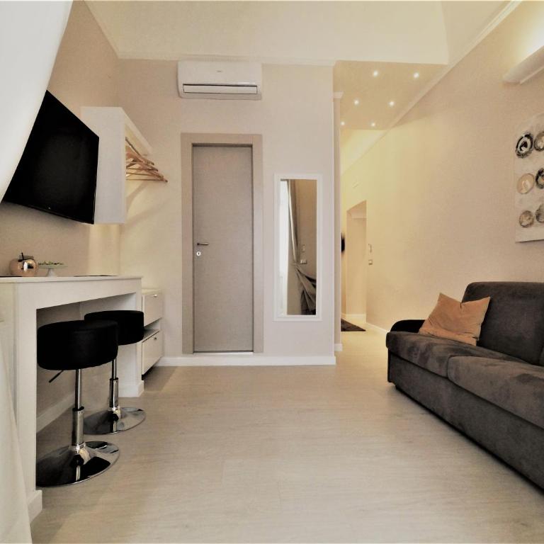 Royal Rooms Luxury Suite - Junior Suite - 1